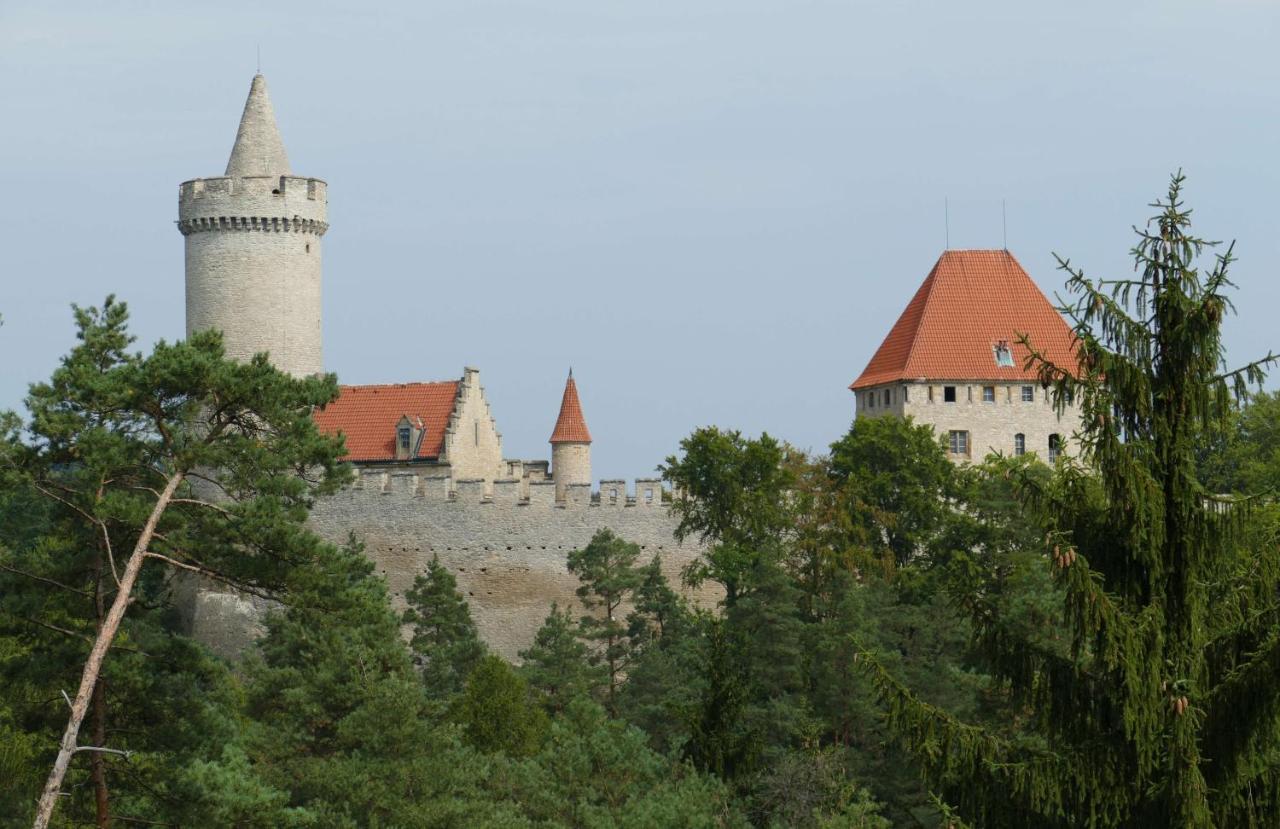Hlucov - Penzion & Restaurace Kanina Exterior photo