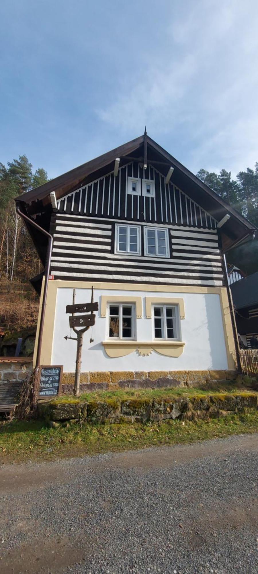 Hlucov - Penzion & Restaurace Kanina Exterior photo